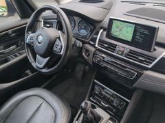 BMW 218d Luxury Line HeadUp~Pano~Navi