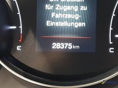Fahrzeugabbildung Fiat 500X Cross Navi LED SiHz PDC RFK eSD ACC AHK