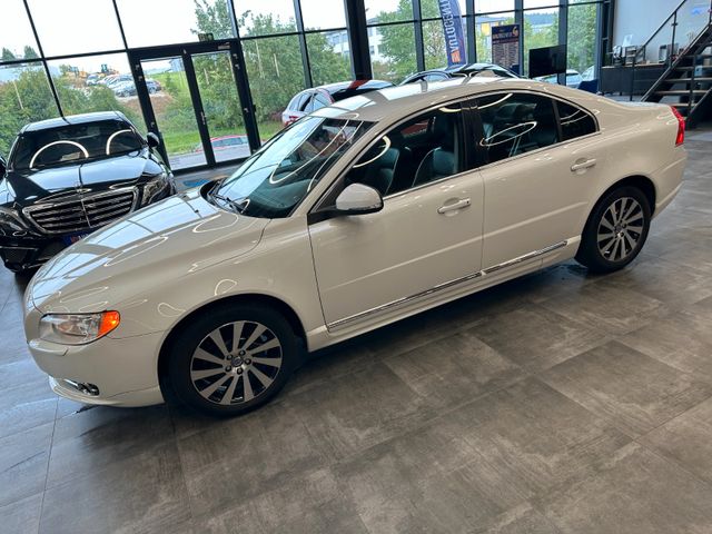 Volvo S80 Lim. D3 Summum *BiXenon*Standh*1.Hand*