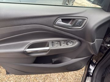 Ford Kuga - 8