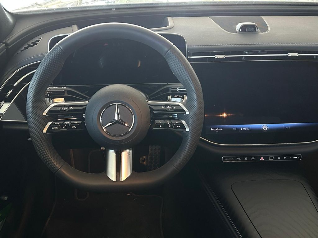 Mercedes-Benz E 450 d AMG LINE*NIGHT*PANO*HUD*STH*AIRMATIC*LED