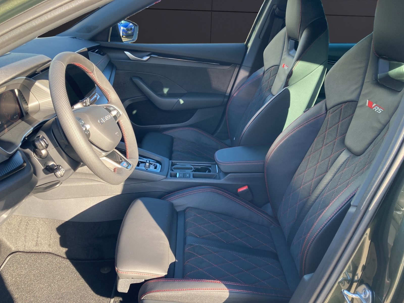 Fahrzeugabbildung SKODA Octavia Combi RS 2.0 TSI DSG Matrix LED, Navi, D