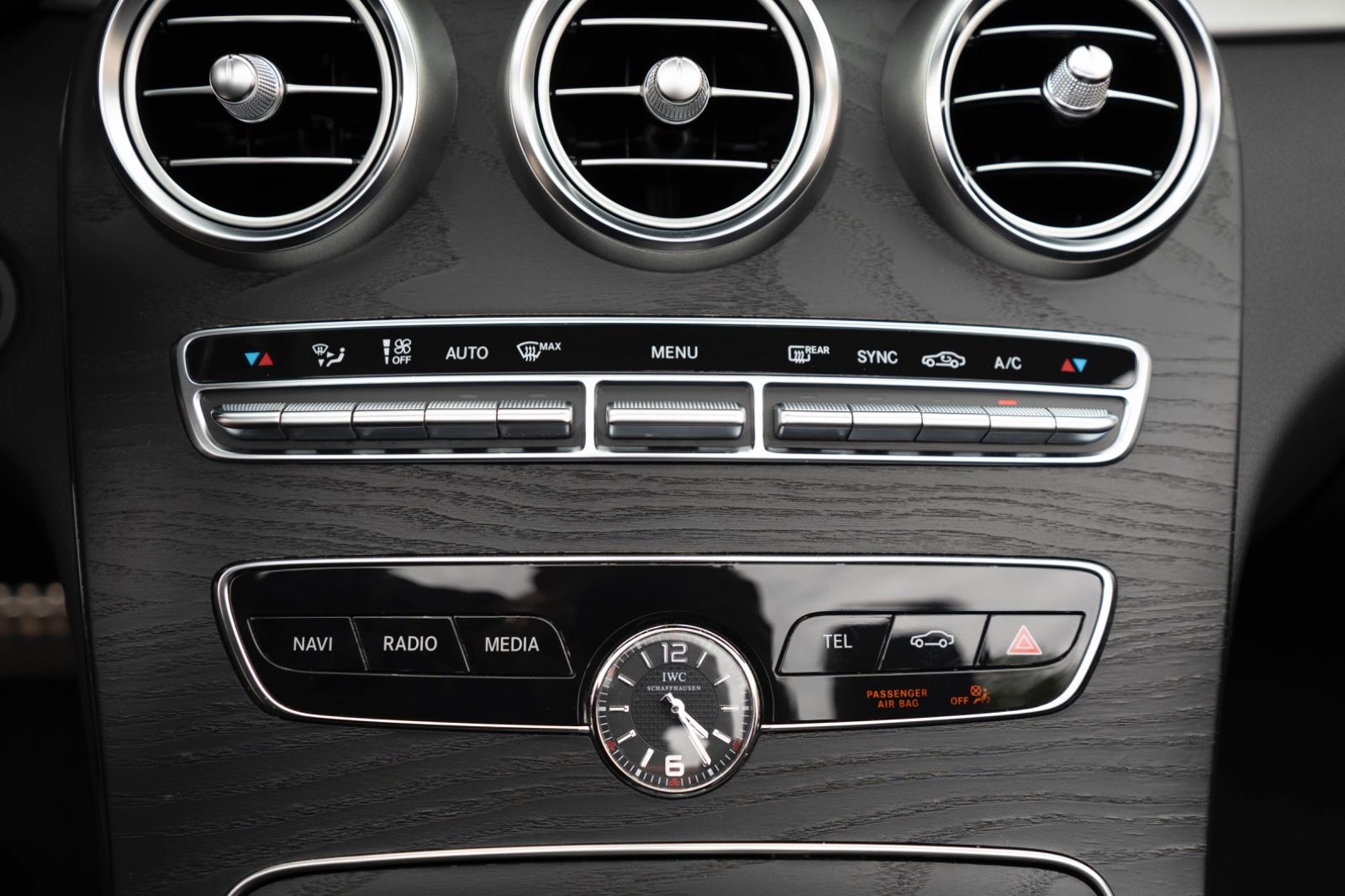 Fahrzeugabbildung Mercedes-Benz C 63 AMG  CABRIO AMG LED BURMESTER NAV KAMERA