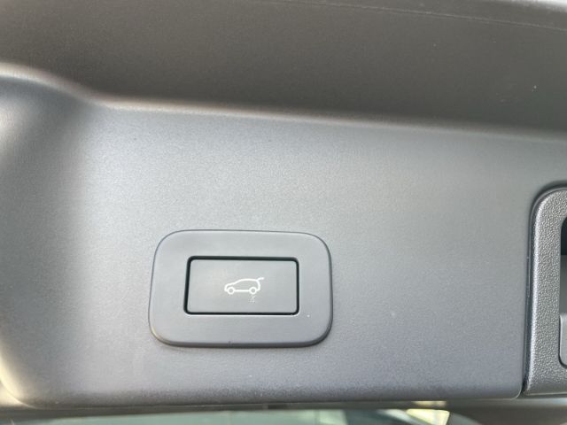 Fahrzeugabbildung Land Rover Range Rover Evoque 2.0 R-Dynamic SE D165 Mild-Hy