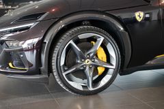 FERRARI Purosangue | Panorama | Carbon | ON STOCK FERRARI Purosangue | Panorama | Carbon | ON STOCK