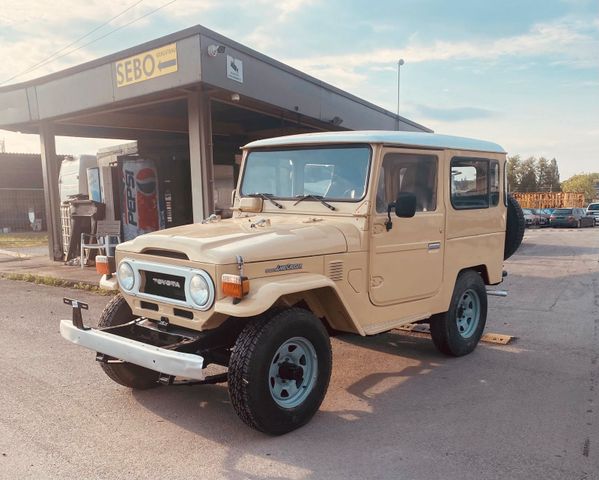 Toyota Land Cruiser BJ 40 restauriert