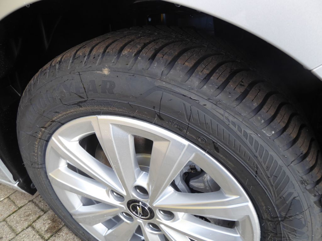 Fahrzeugabbildung Opel Astra ST Elegance 1.2 Turbo+AGR-Sitz+LED