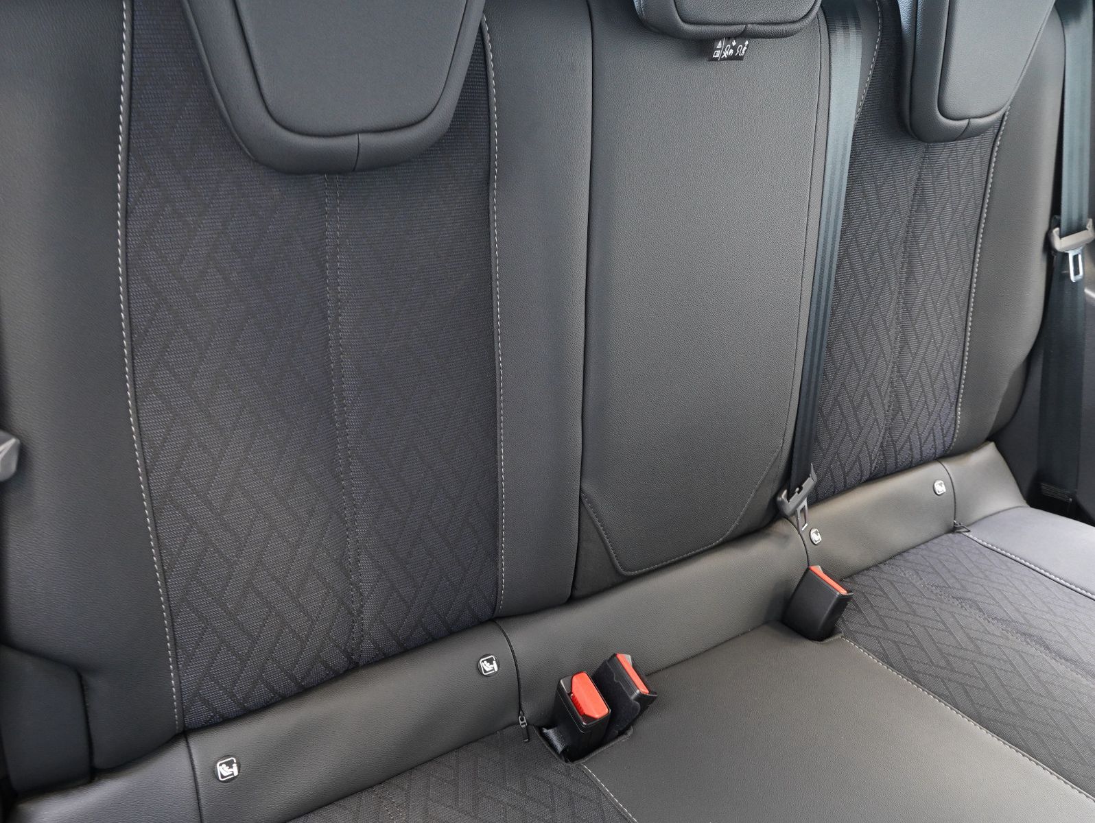 Fahrzeugabbildung Opel Corsa F e Elegance LED/NAVI/DAB/CARPLAY/SOH