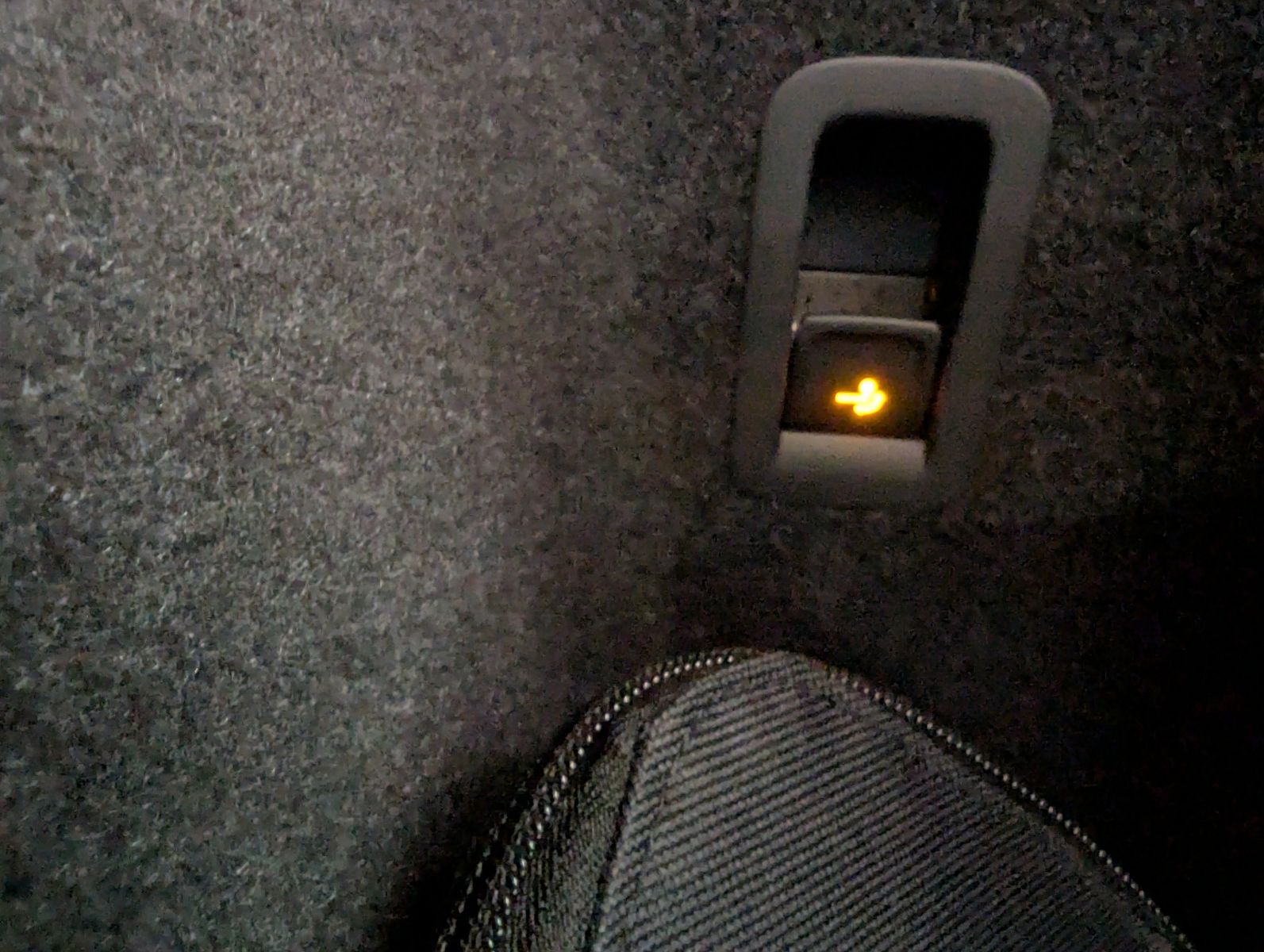 Fahrzeugabbildung CUPRA Terramar 1.5 TSI Tribe Senn Pano Matrix HUD AHK