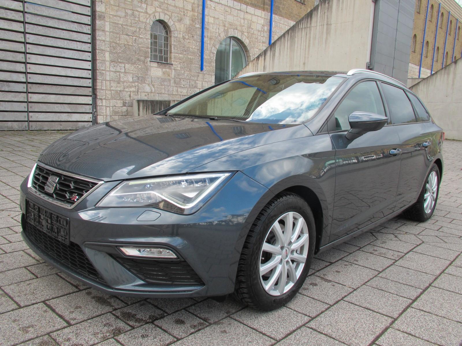 Seat Leon ST FR LED Panorama Klima AHK Alu PDC Navi