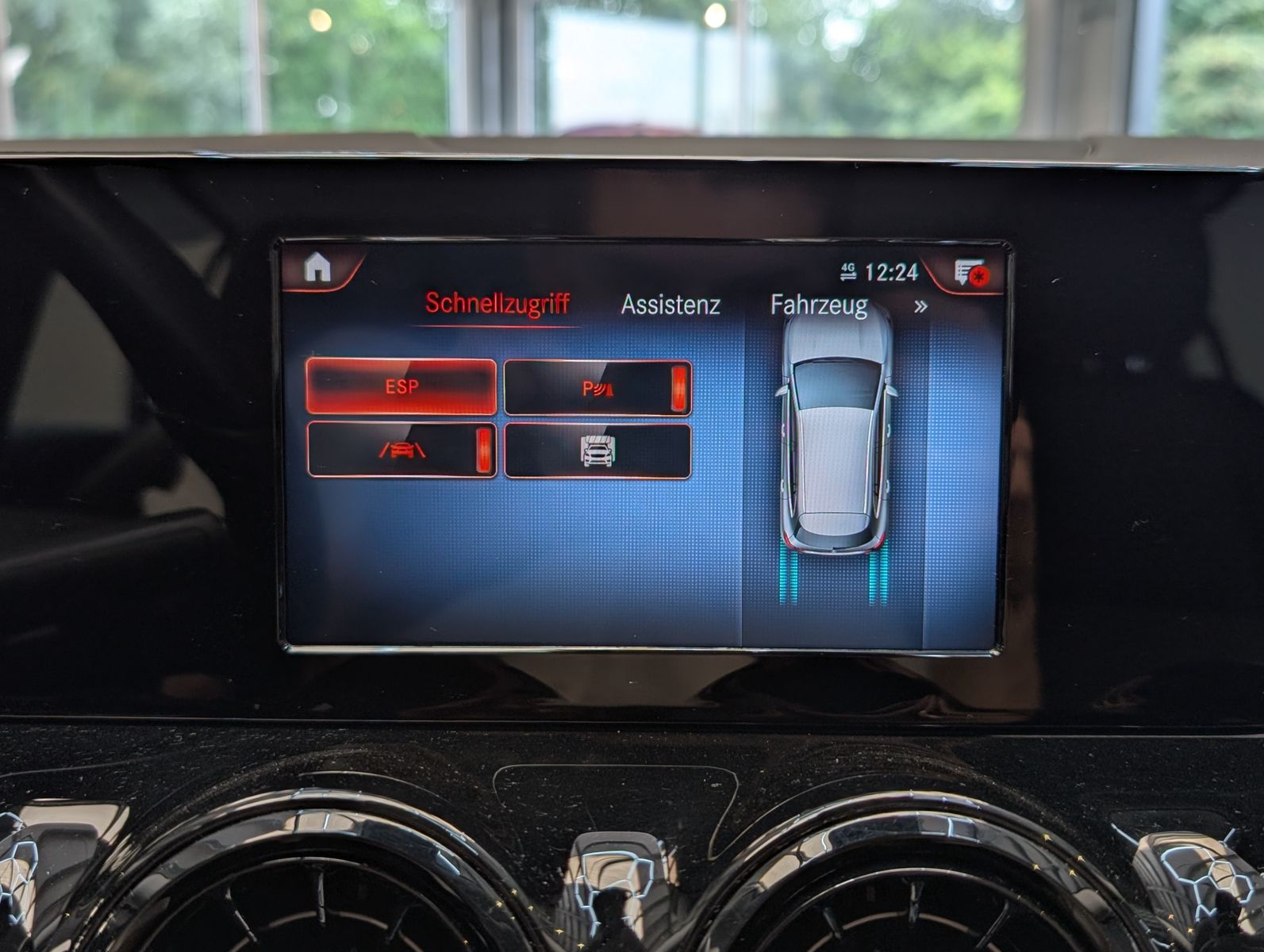 Fahrzeugabbildung Mercedes-Benz GLA 250 e EQ LED*NAVI*CARPLAY*SPURH.*PARKASSIST*