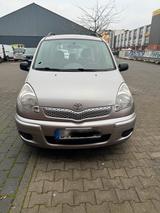 Toyota Yaris Verso 1,3 Benziner Automatik - Toyota Verso Gebrauchtwagen in Berlin