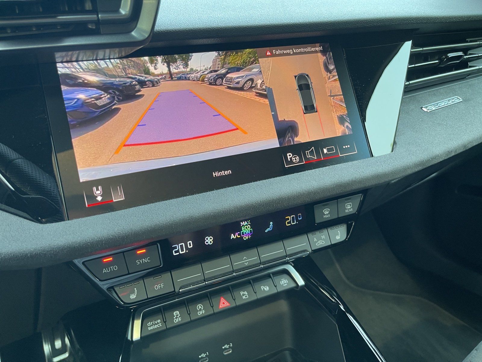 Fahrzeugabbildung Audi RS 3 Limousine 2.5 quattro Vmax 280, RS-Sportabg