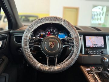 Porsche Macan - 11
