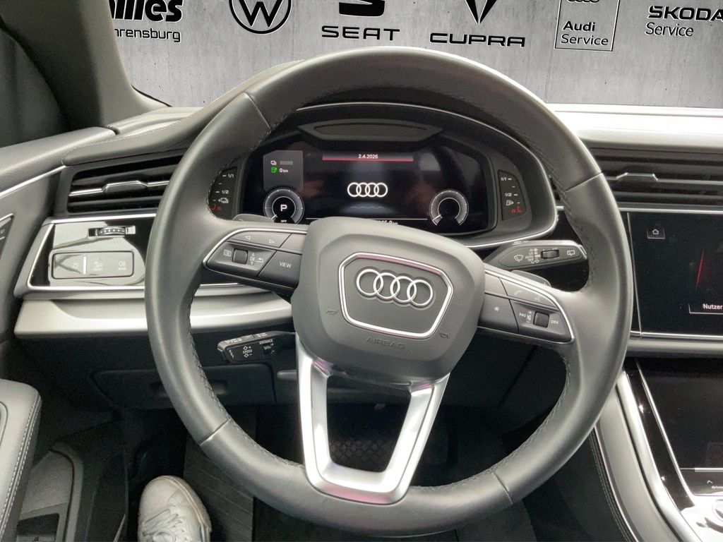 Audi Q8 55 TFSI e quattro tiptronic foto 10