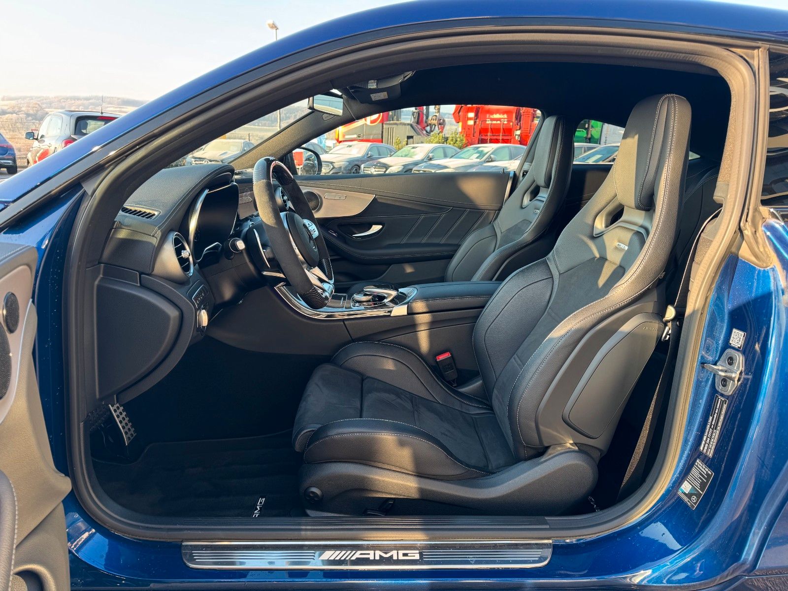 Fahrzeugabbildung Mercedes-Benz C 63 AMG Coupe+AeroP+Pano+Distr+Sportsitze