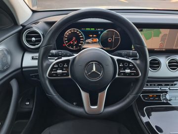 Mercedes E 300 - 12