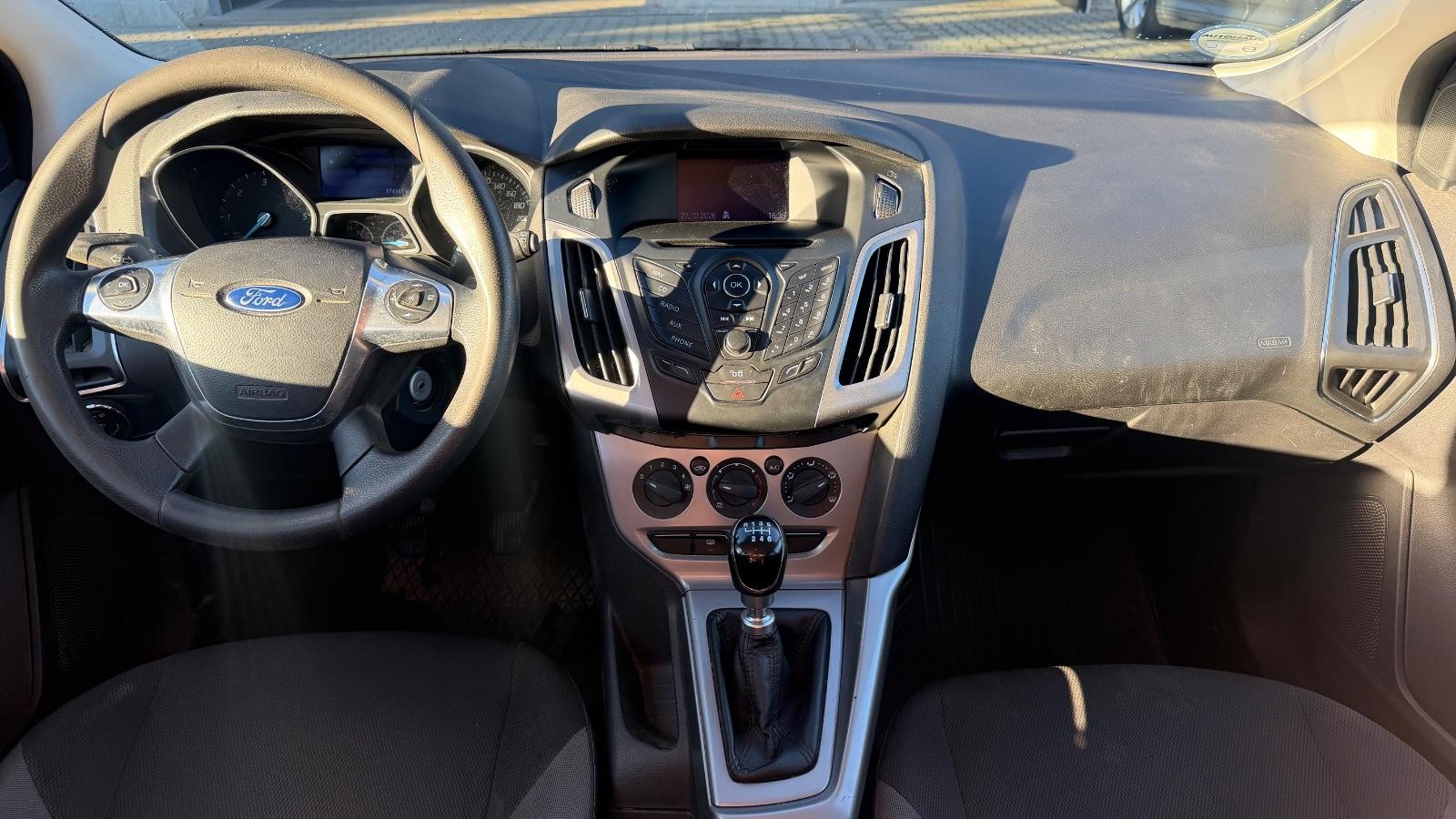 Ford Focus 2013 — photo 14