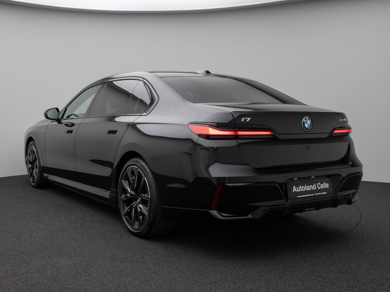 Fahrzeugabbildung BMW i7 xD60 M-Sport HUD Pano 360°Massage ACC Soft 21