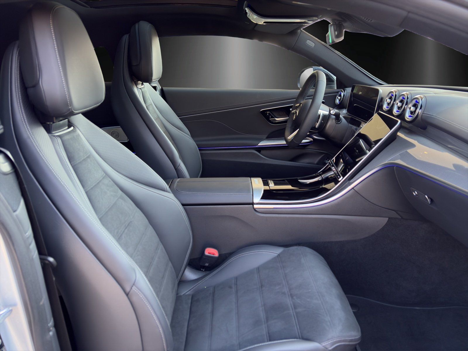 Fahrzeugabbildung Mercedes-Benz CLE 220 d Coupé AMG DigLight AHK 360° MEMORY
