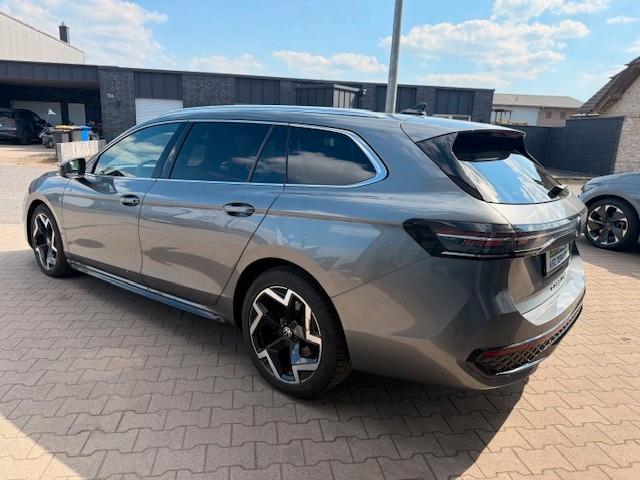 Volkswagen Passat Variant 2.0 TDI R-line ACC LED