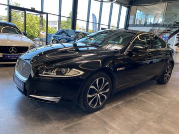 Jaguar XF 2.2 Diesel *LEDER*KAM*NAVI*PDC*SZHZ*XENON*