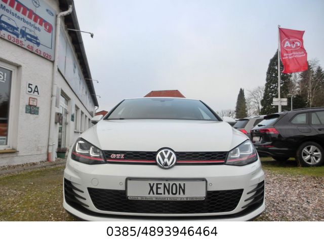 Volkswagen Golf VII Lim. GTI Performance Mod.2015 - Xenon