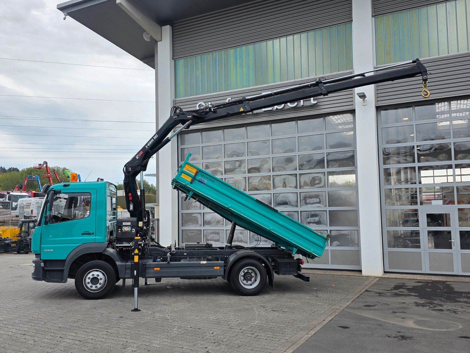 Fahrzeugabbildung Mercedes-Benz Atego 1223 KK HIAB X-HIDUO 082 Funk 2x AHK