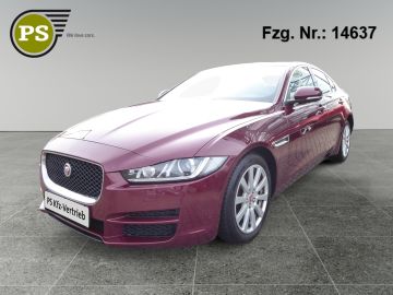 Jaguar XE - 1