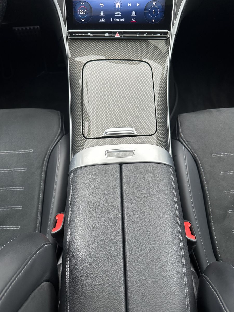 Fahrzeugabbildung Mercedes-Benz C 300d T AMG-Line NAV+LED+KAM+V-COCKPIT+AHK+PANO