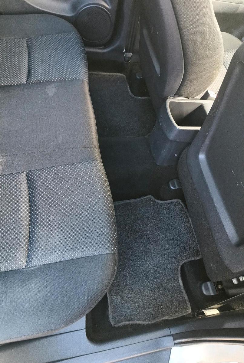 Hyundai i30 2010 — photo 13