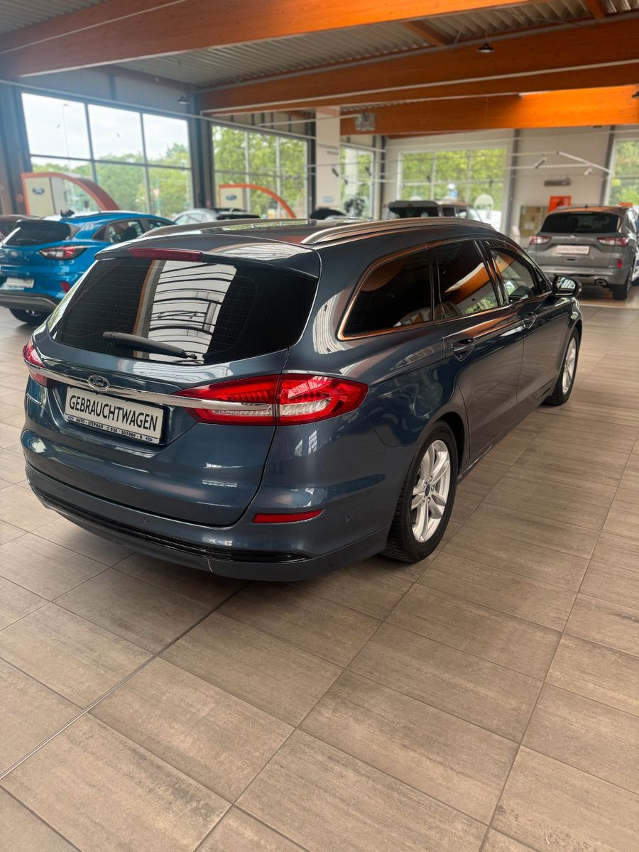 Fahrzeugabbildung Ford Mondeo Turnier Titanium Automatik