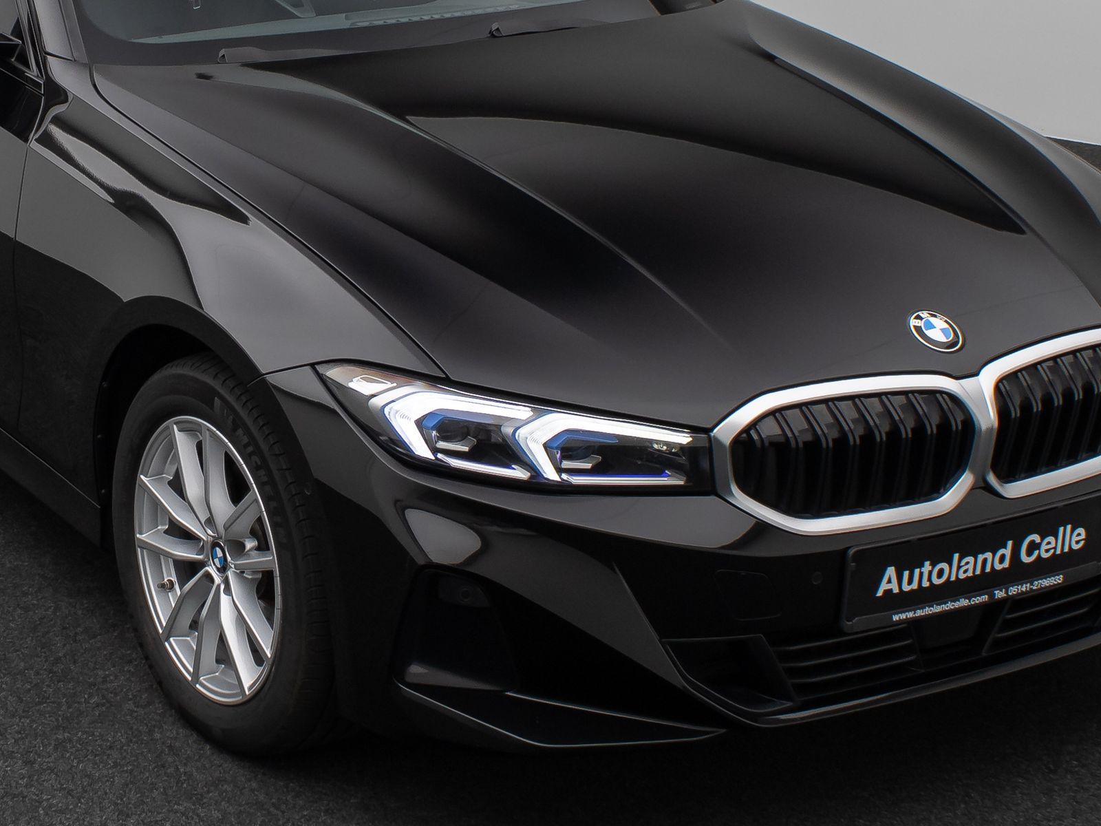Fahrzeugabbildung BMW 320d xD Stop&Go DAB Kamera HUD Komfort Widscreen