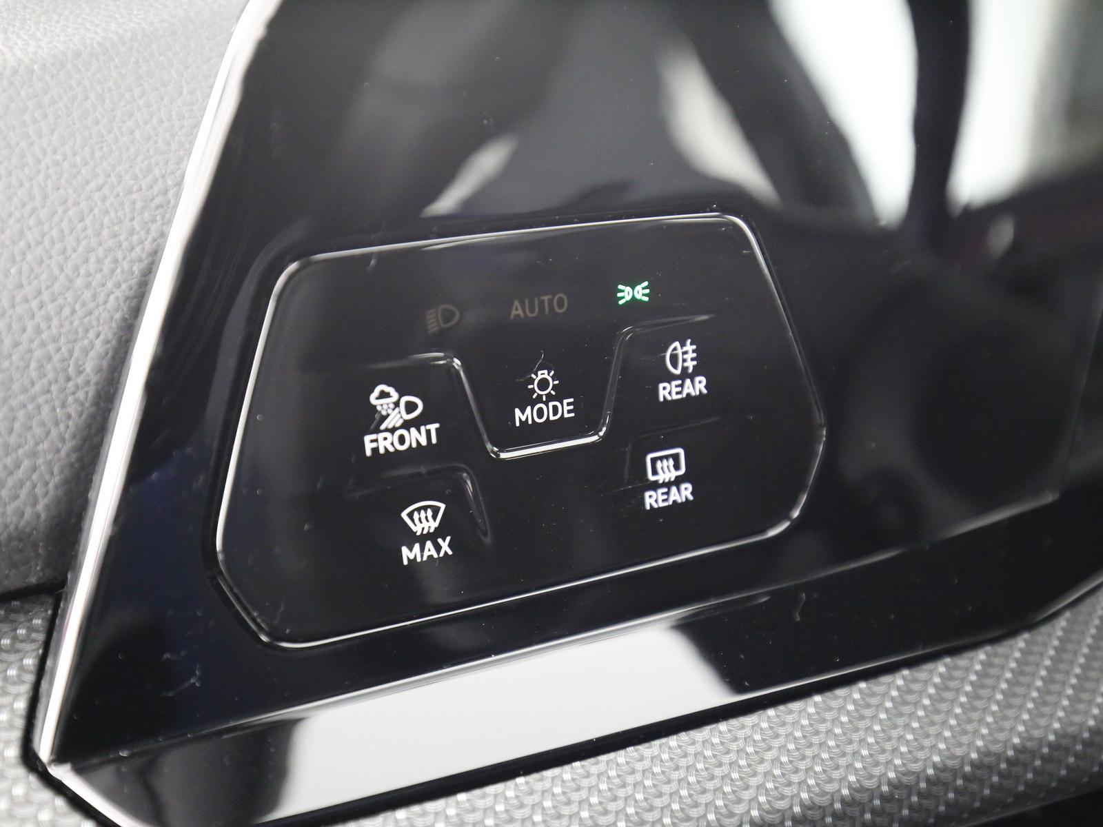Volkswagen Golf VIII R 2,0 TSI 4MOTION DSG LED ACC Alufel, миниатюра 17