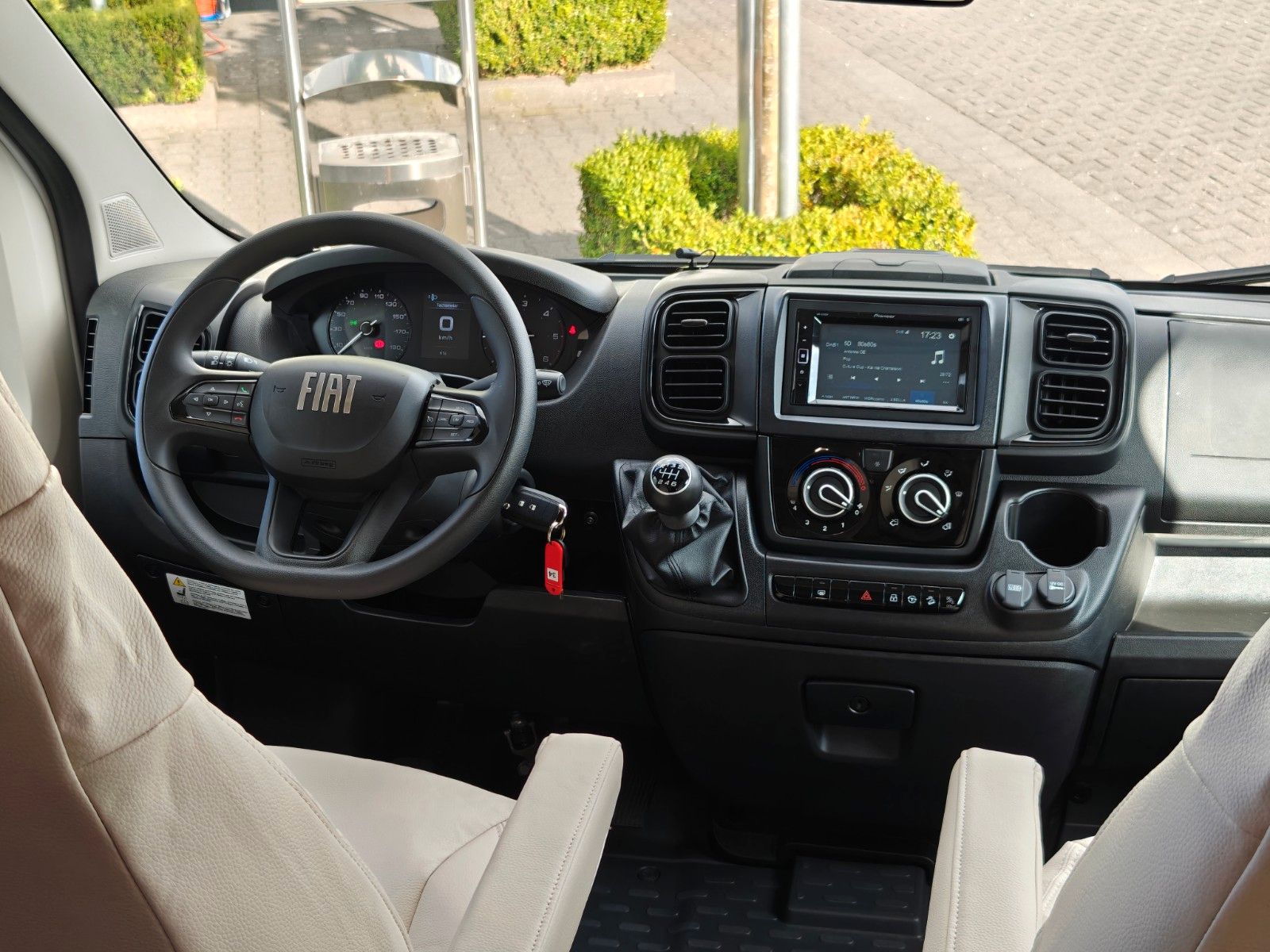 Fahrzeugabbildung XGO Dynamic 98 Plus - Modell 2025