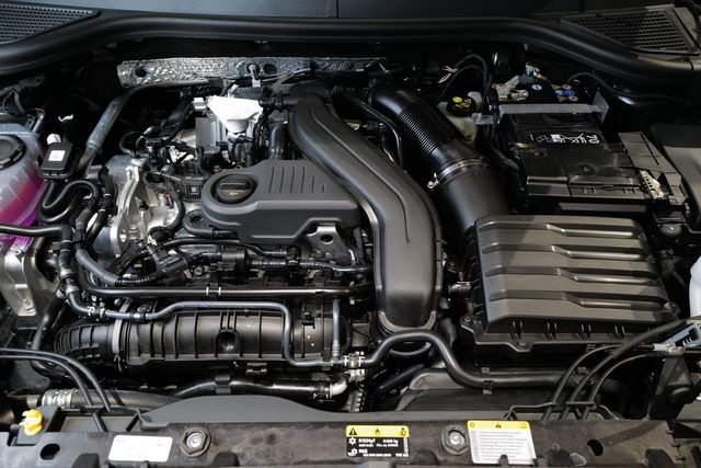 Volkswagen T-Roc 1.5eTSI DSG Trend AHK LED Totwinkel AppCon