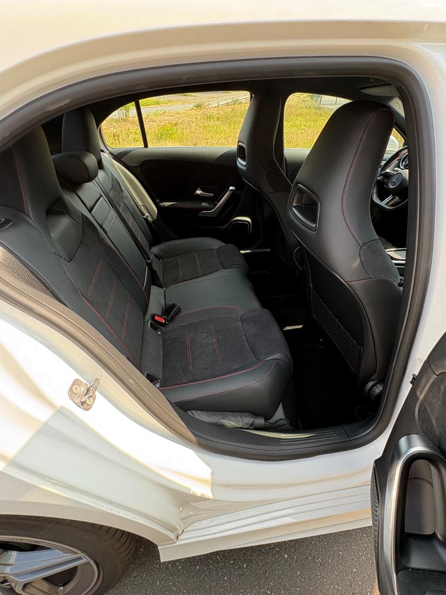 Mercedes-Benz A 250 4MATIC AMG-Line