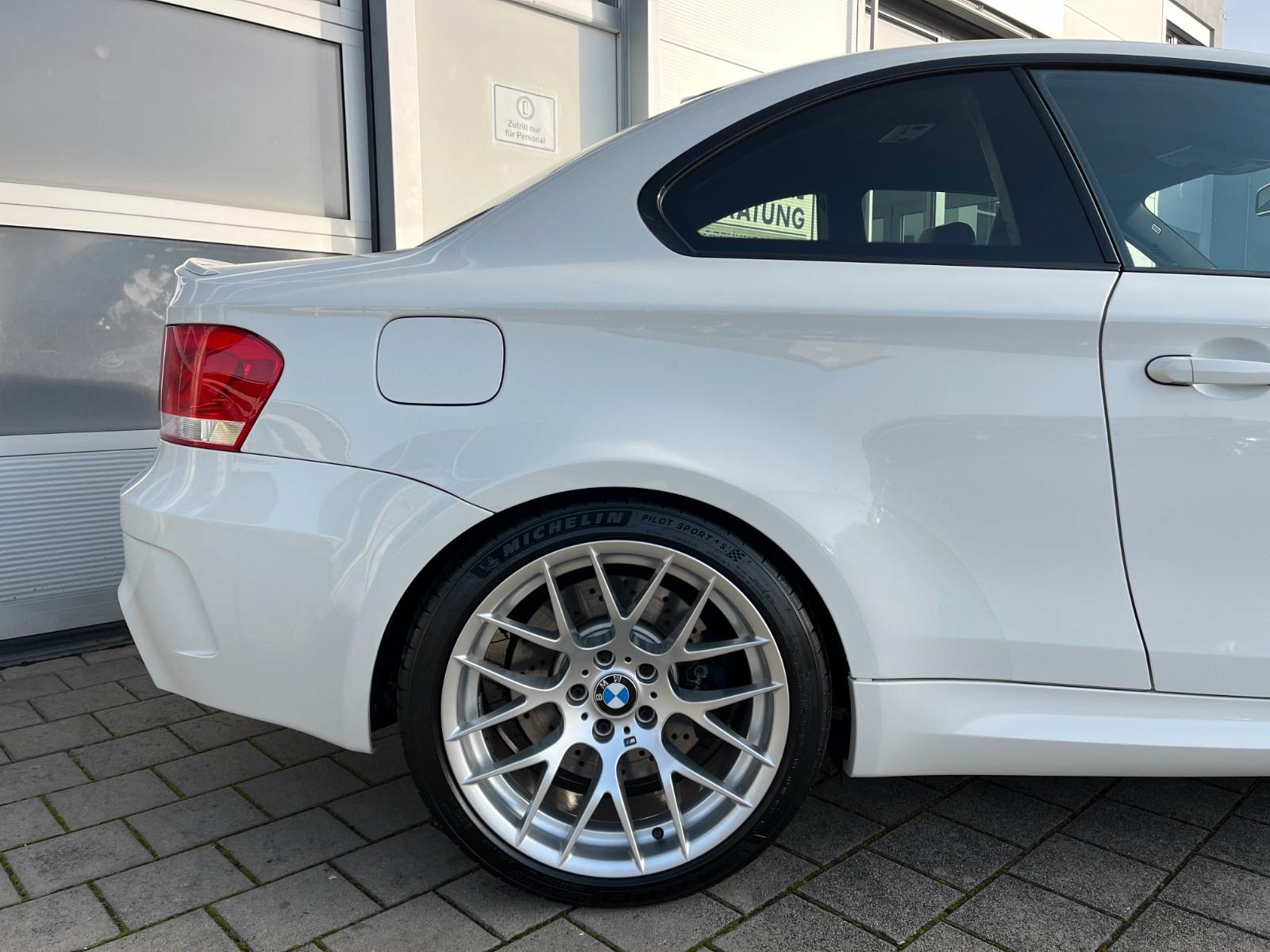 BMW 1er M Coupé DE-FZG BMW-SCHECKH NAV-PROF SHADOW-L