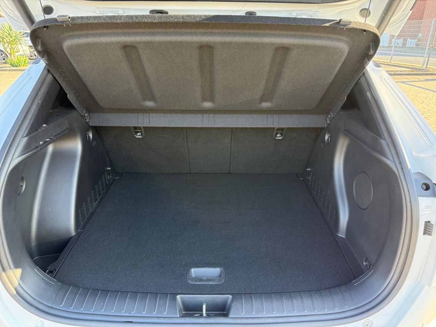 Fahrzeugabbildung Hyundai KONA Line Hybrid SX2 (MY25) HEV 1.6 GDI