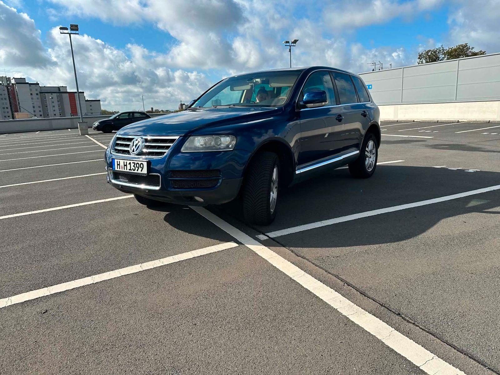 Volkswagen Touareg 2005 — вигляд ззаду
