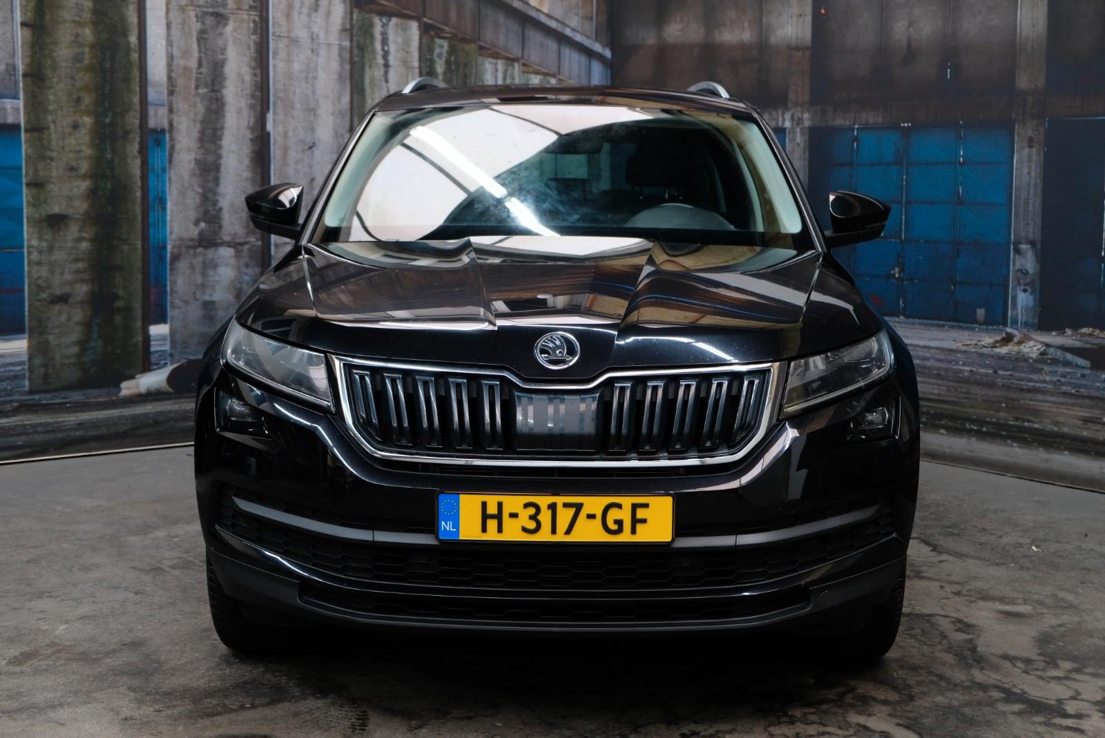 Skoda Kodiaq Ambition 1.5TSI DSG 7Sitzer*Leder*LED*AHK
