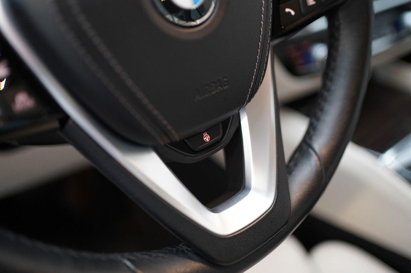 Fahrzeugabbildung BMW 530i xDrive Luxury Line +Komfortsitze+Laserlicht