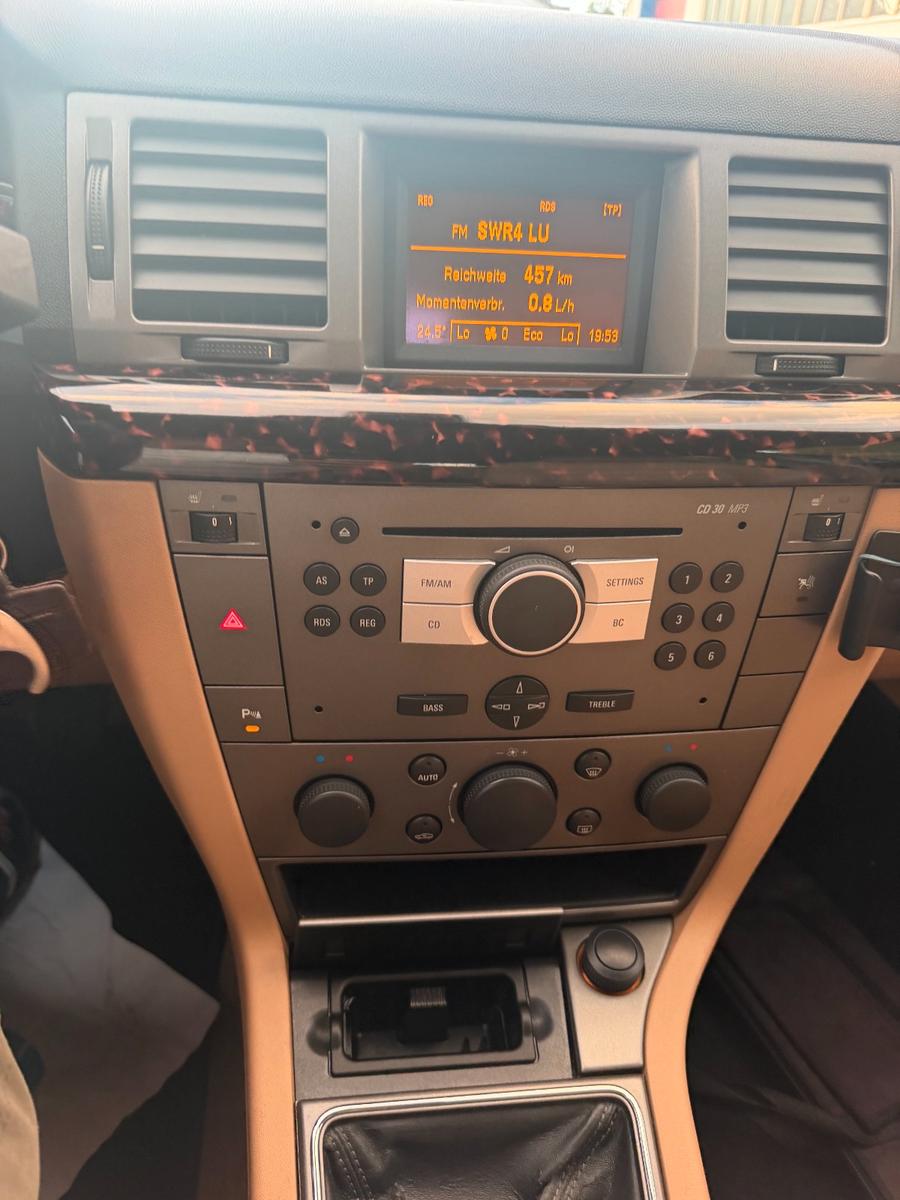 Opel Vectra 2005 — photo 5