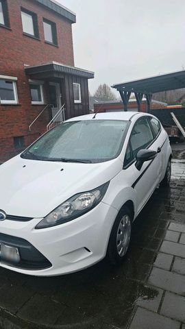 Ford fiesta  1,2 lieter billig zu verkaufe...