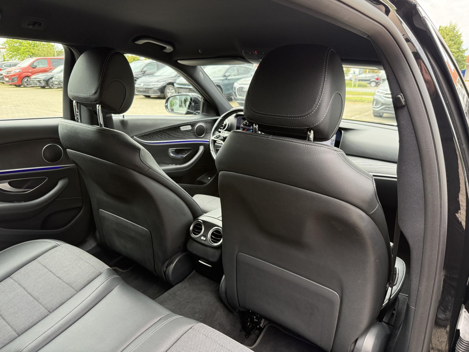 Mercedes-Benz E 200 d,T-M Avantgarde,T-Leder,R-Kam,Ambiente