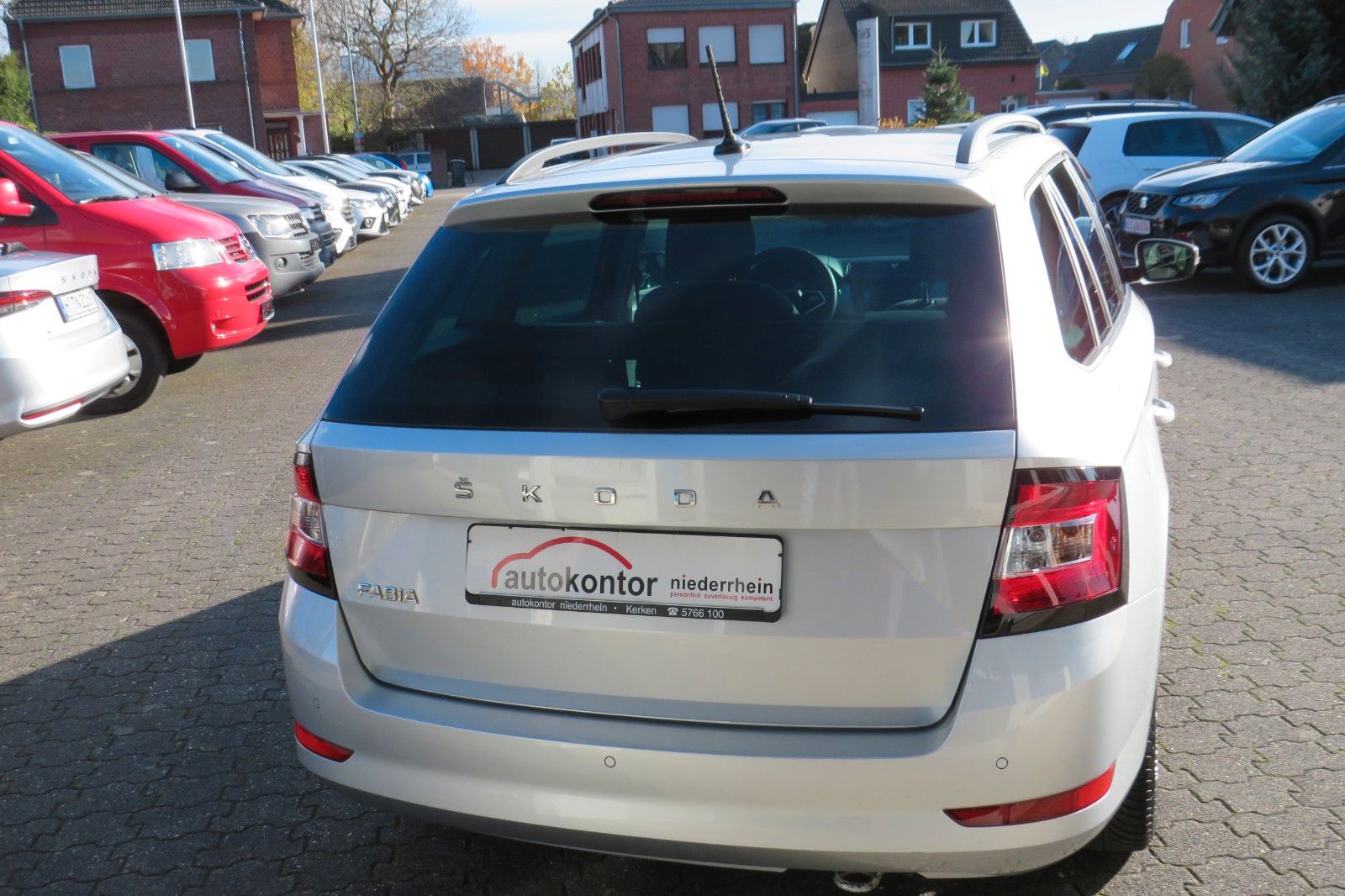 Fahrzeugabbildung SKODA Fabia Combi Ambition GRA SITZH. APP-CONNECT 1.HD