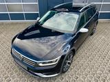Volkswagen Passat Var. Alltrack 4Mot*AHK*LED*Pano*Led - schwarze Volkswagen Passat Alltrack