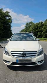 Mercedes-Benz Mercedes Benz B200 - 2014 W246 Wenig KM - Mercedes-Benz W201