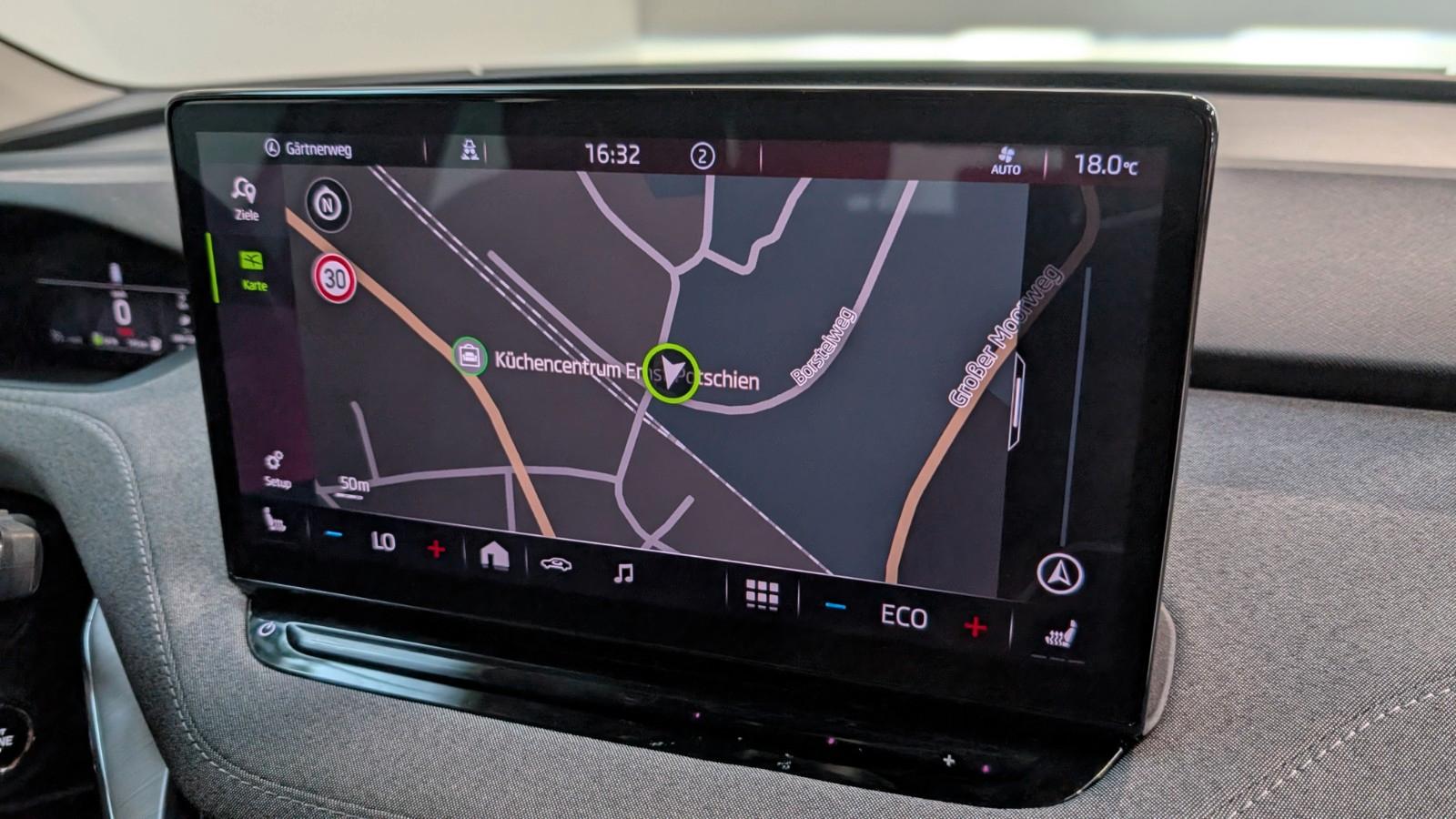 Skoda Enyaq 60 Loft LANE*FRONT*SHZ*KAM*PANO*MATRIX