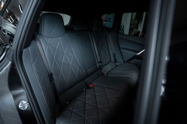 Fahrzeugabbildung BMW iX M60 M-Bremse Laser-Licht Surround Sound AHK